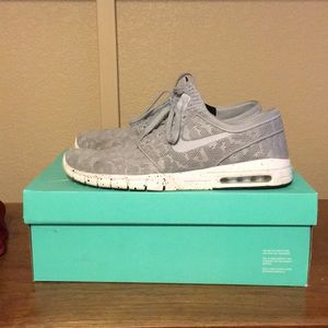 Nike “Stefan Janoski Max” Shoes